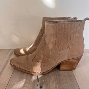 Sam Edelman Winona Bootie in Taupe